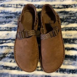 Women’s Chaco Pedshed clogs. Size 7.5.